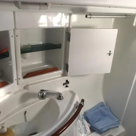 Botel Bnsail Barca A Vela Per Crociere, Veleggiate O Semplice Relax A Bordo Fiumicino