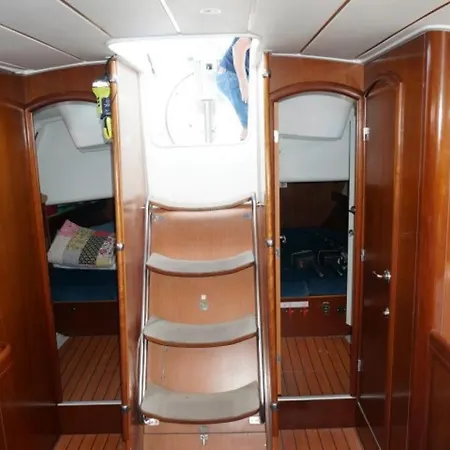Bnsail Barca A Vela Per Crociere, Veleggiate O Semplice Relax A Bordo Botel